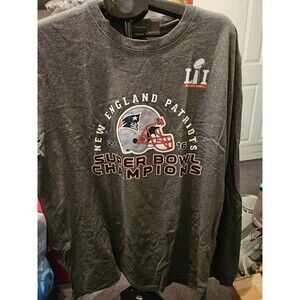 New Old Stock New England Patriots Super Bowl LI Champions long-sleeve T-shirt